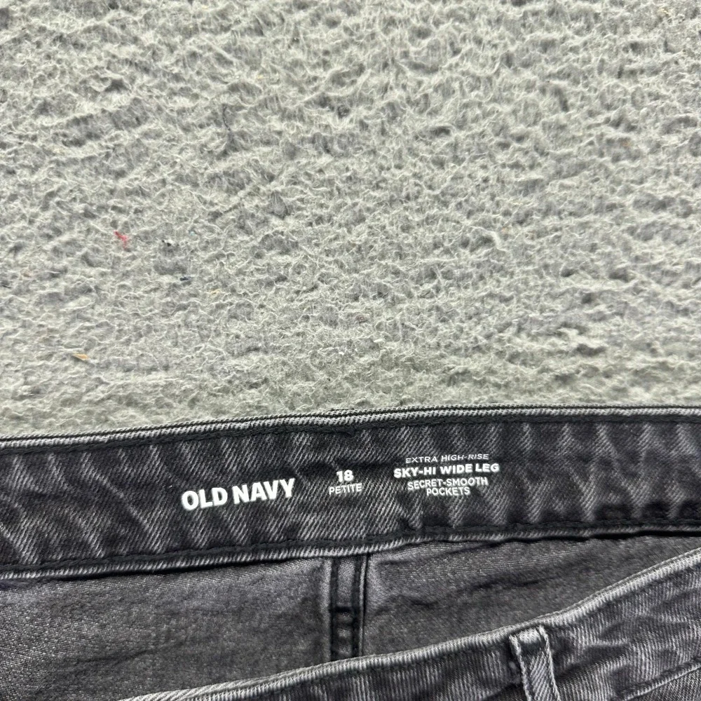Old Navy Sky-Hi Jeans Womens 18P Gray Cotton Denim Wide-Leg Workwear Stretch